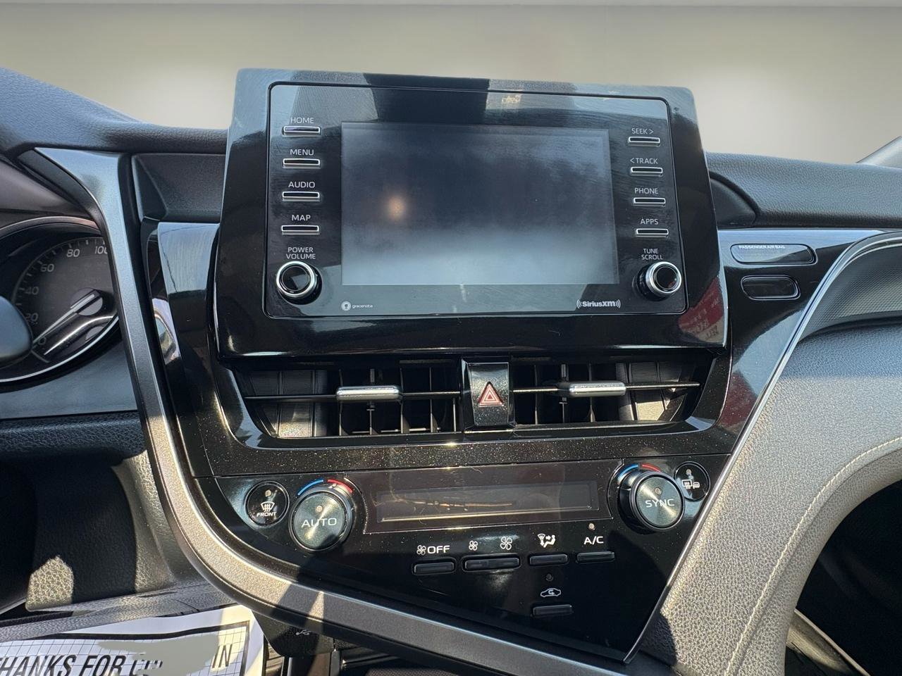 Used 2022 Toyota Camry SE w/ Cold Weather Package image 20