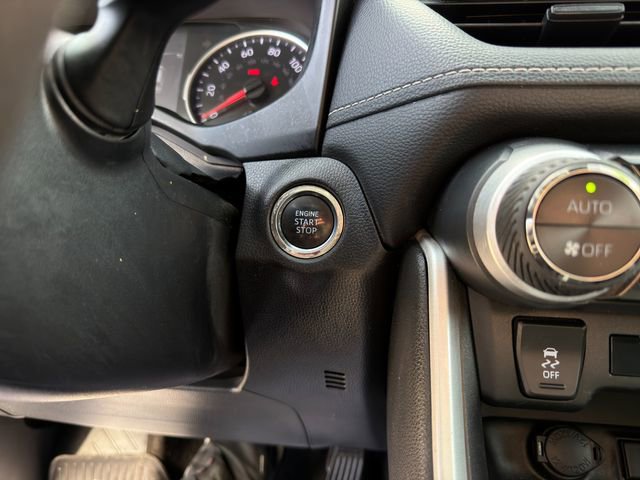 Used 2022 Toyota RAV4 XLE image 26