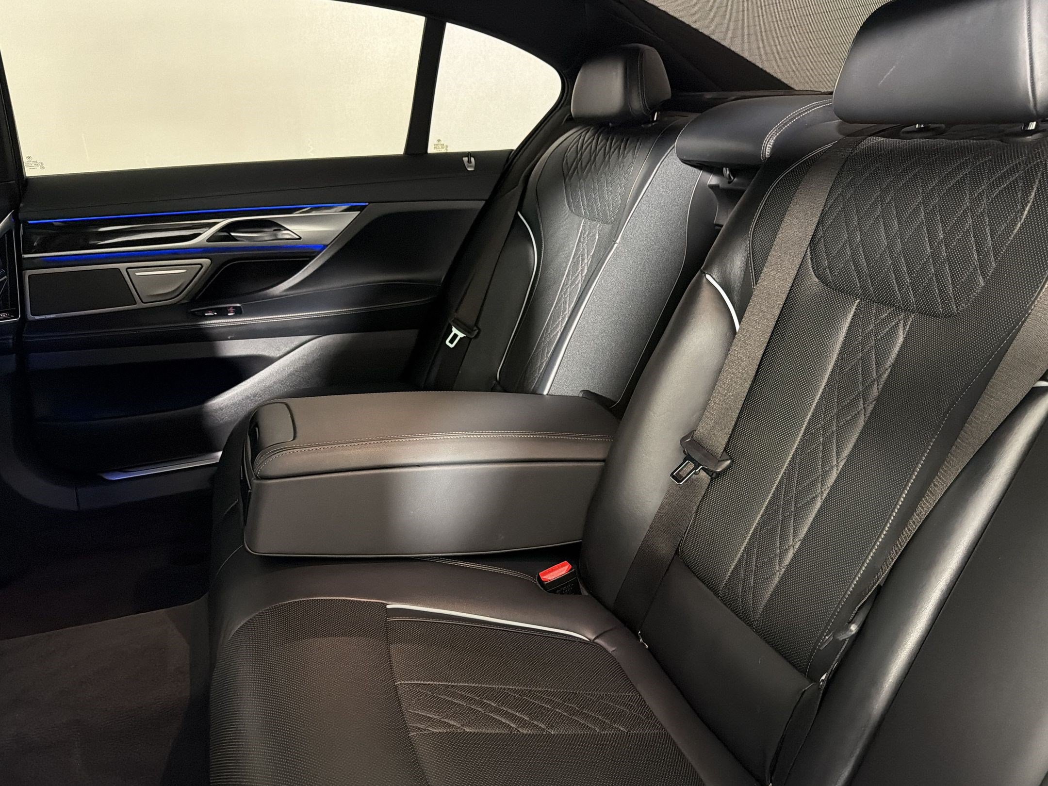 Used 2020 BMW 740i xDrive w/ M Sport Package AWD/4WD image 31