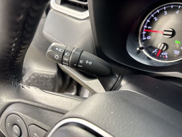 Used 2022 Toyota RAV4 XLE Premium AWD/4WD image 16