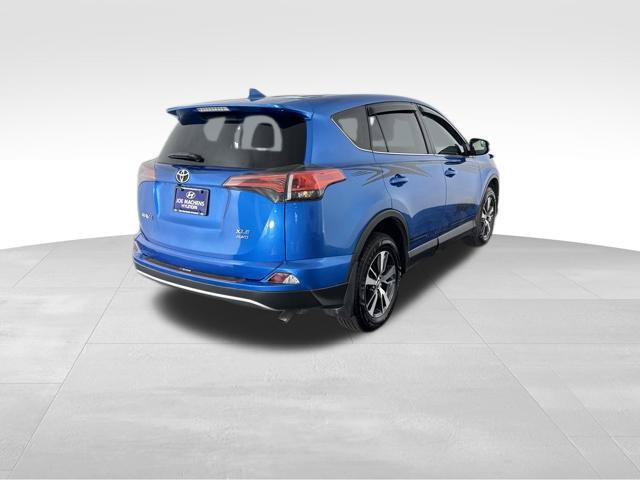 Used 2018 Toyota RAV4 XLE AWD/4WD image 5