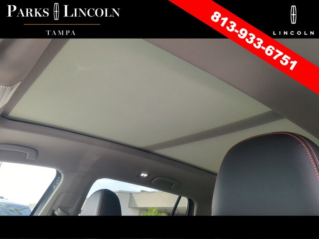 Used 2025 Volkswagen Atlas Peak Edition SE AWD/4WD image 22
