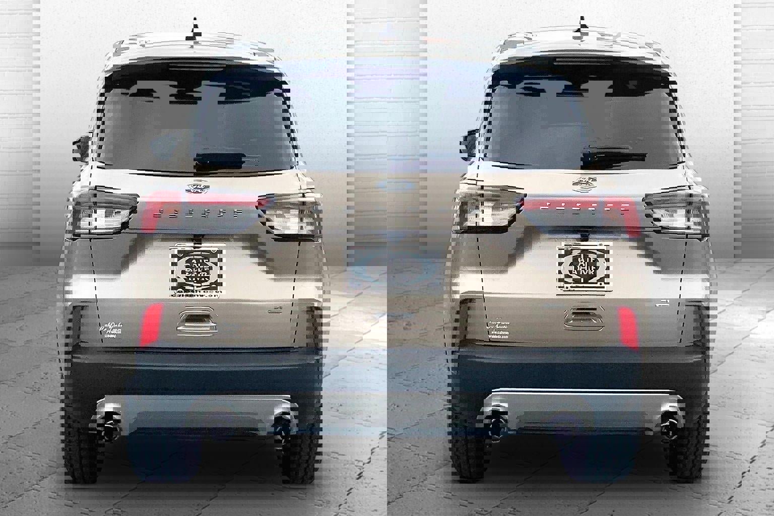 Used 2020 Ford Escape SE image 3