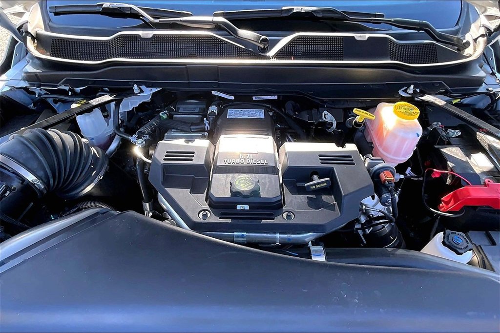 Used 2024 RAM 5500 Tradesman w/ Chrome Appearance Group image 25