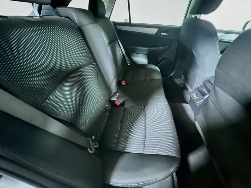 Used 2018 Subaru Outback 2.5i Premium AWD/4WD image 23