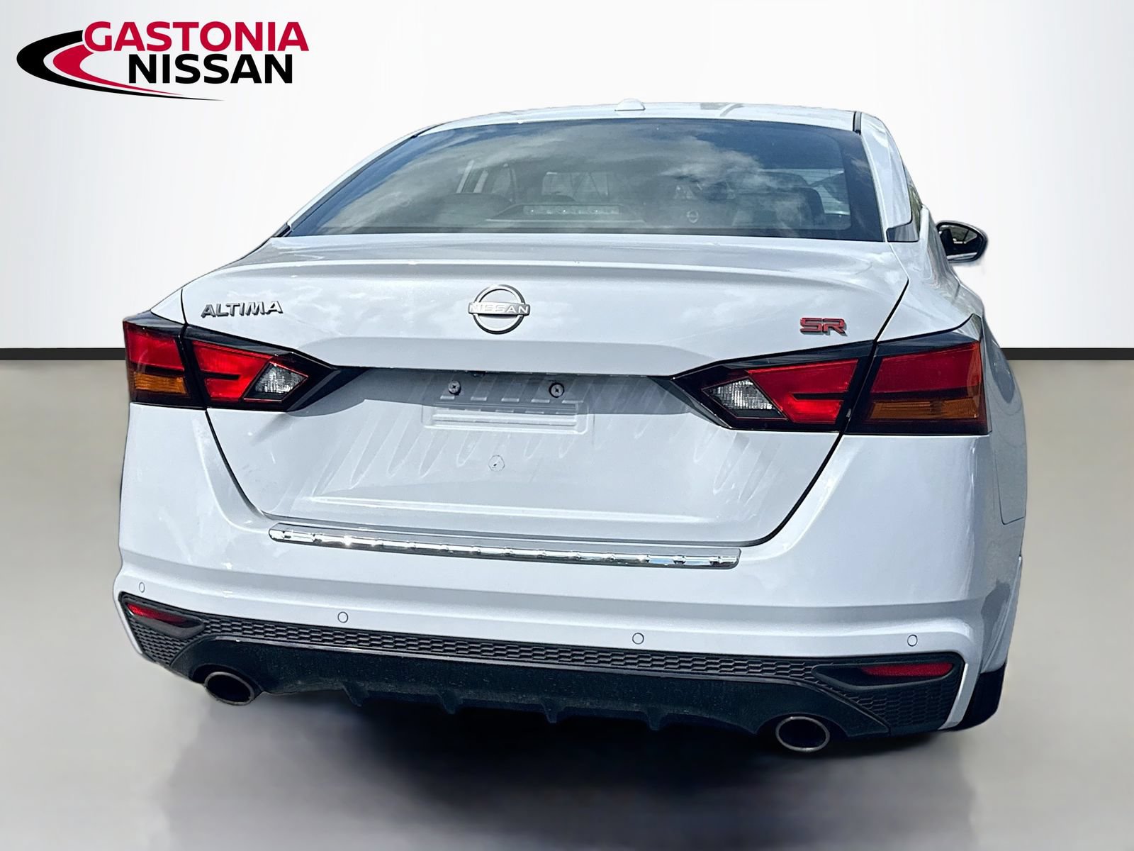 Used 2023 Nissan Altima 2.5 SR FWD image 7