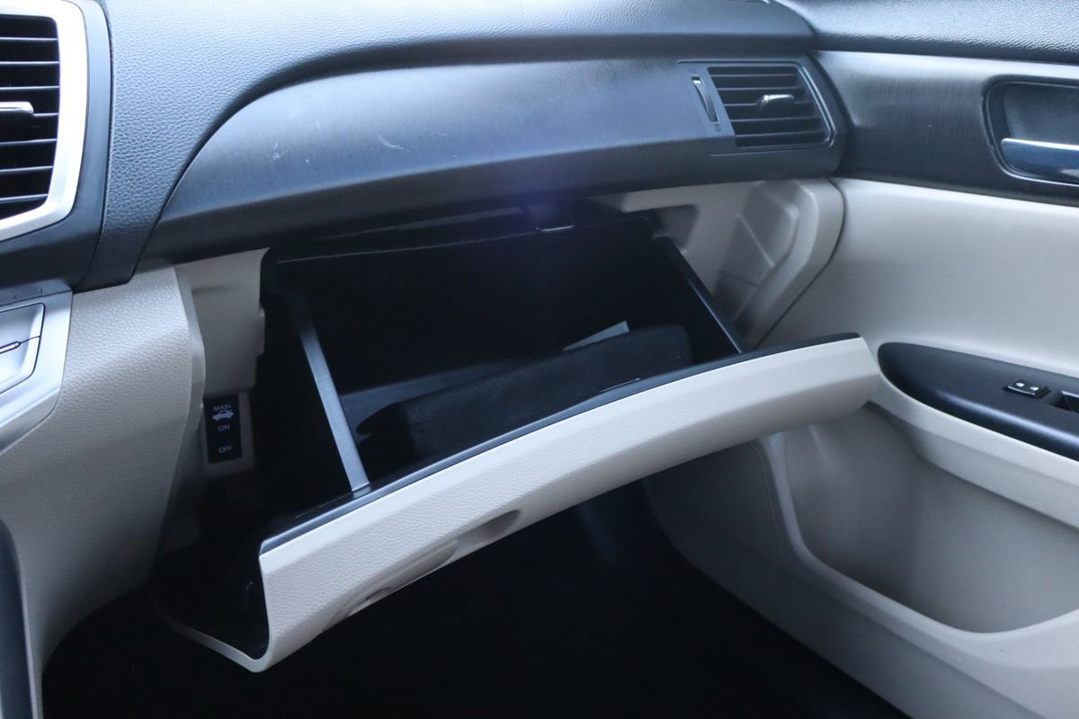 Used 2015 Honda Accord EX-L image 37