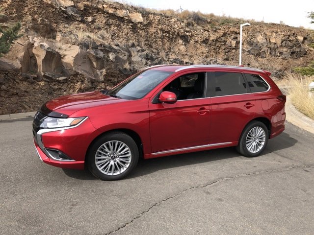 Used 2020 Mitsubishi Outlander SEL image 2