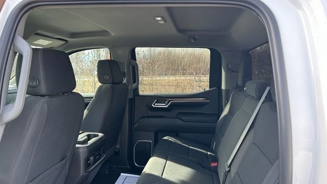 Certified 2022 Chevrolet Silverado 1500 RST w/ Redline Edition AWD/4WD image 32