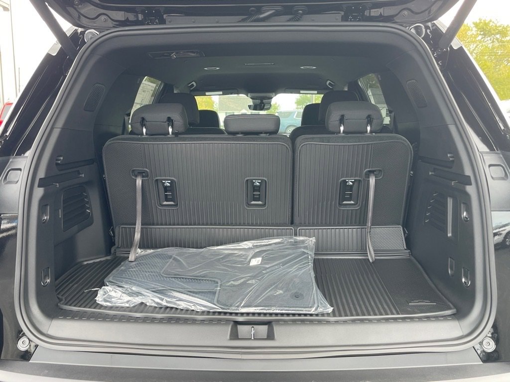 New 2026 Chevrolet Traverse LT w/ Driver Confidence Package image 14