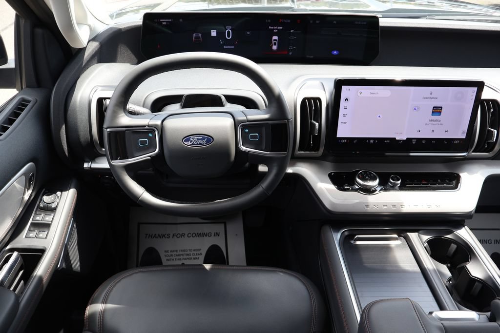 Used 2025 Ford Expedition Max Active AWD/4WD image 6