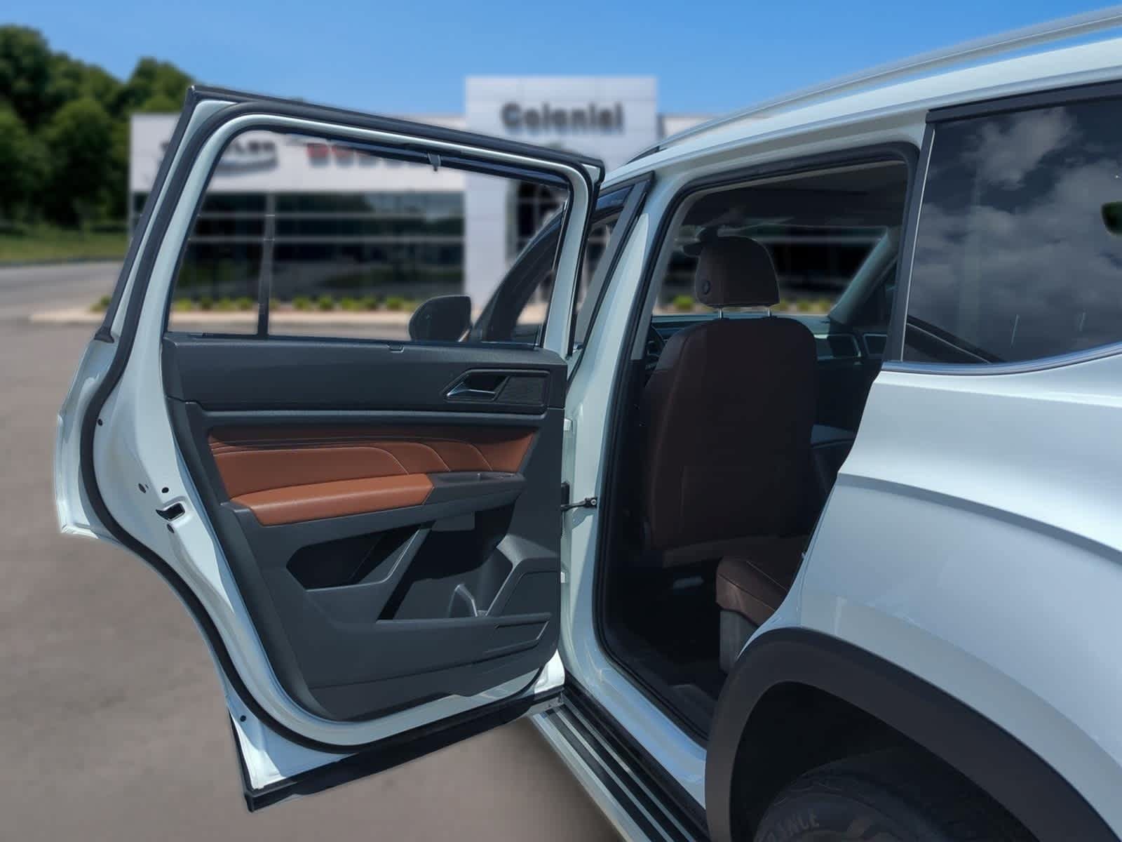 Used 2022 Volkswagen Atlas SEL AWD/4WD image 26