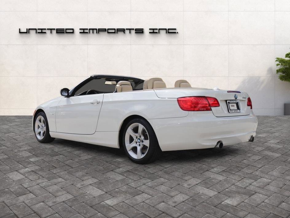 Used 2011 BMW 335i Convertible RWD image 6