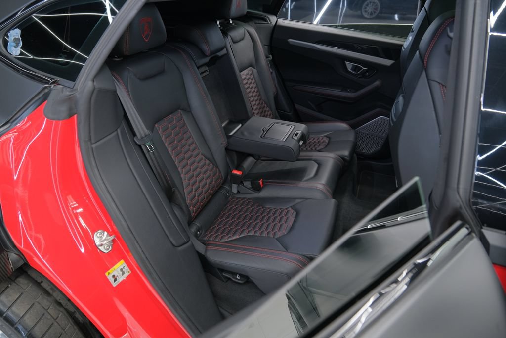 Used 2021 Lamborghini Urus AWD/4WD image 31
