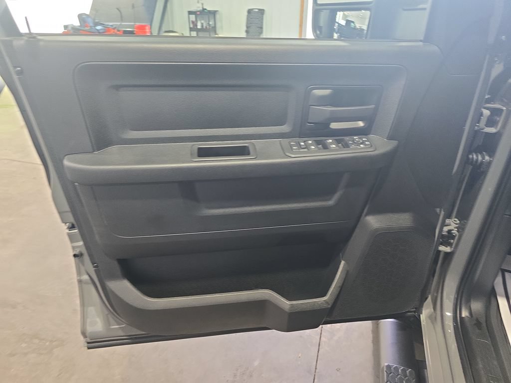 New 2026 RAM 2500 Warlock AWD/4WD image 13