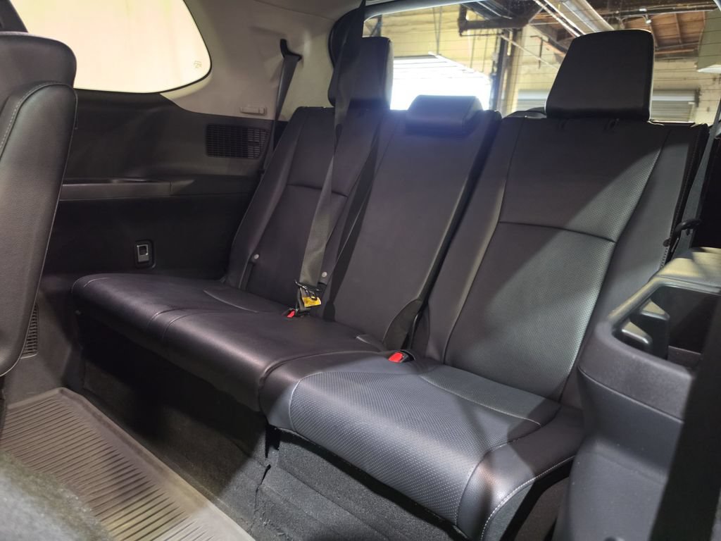 Used 2024 Toyota Grand Highlander AWD Hybrid image 26