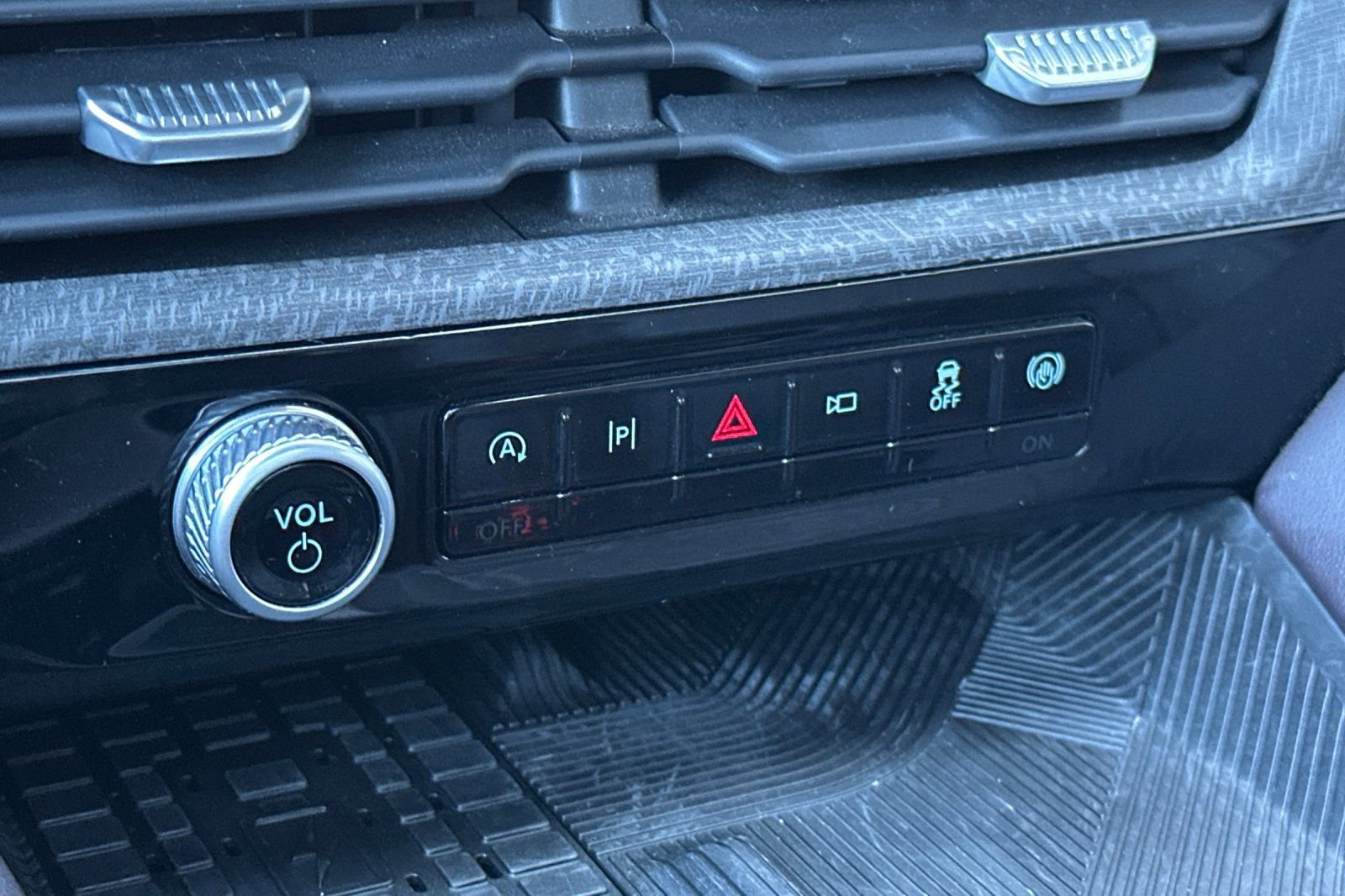 Used 2025 Ford Explorer Platinum w/ LUX Leather Package image 33