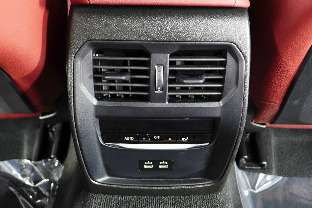 Used 2024 BMW 330e w/ Convenience Package RWD image 24