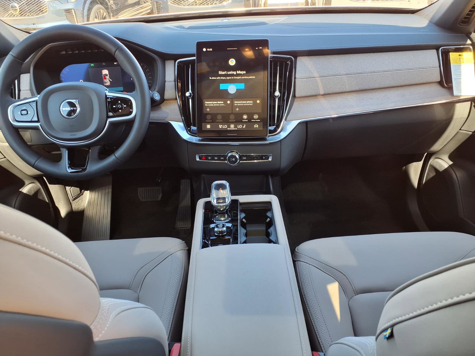 New 2026 Volvo XC90 B6 Plus w/ Protection Package Premier image 11