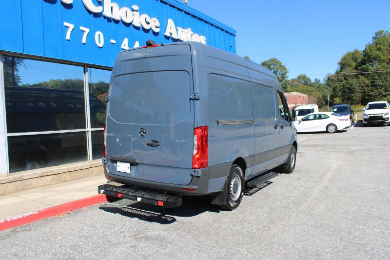 Used 2019 Mercedes-Benz Sprinter 144 image 4