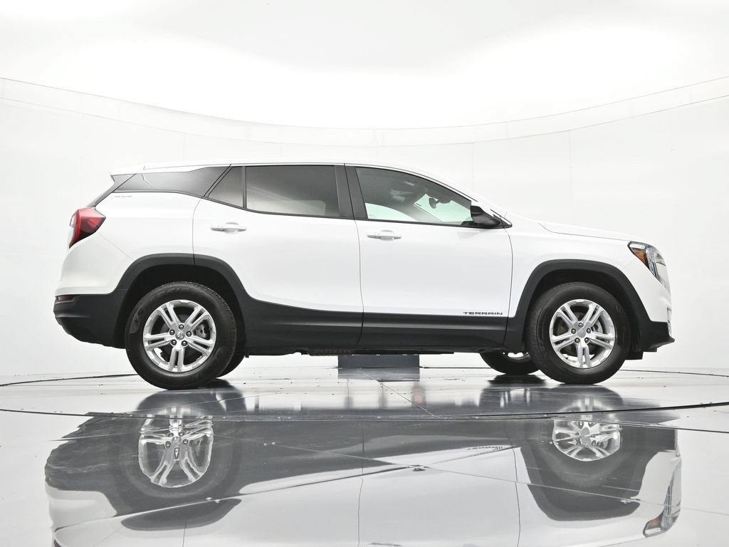 Used 2024 GMC Terrain SLE AWD/4WD image 38