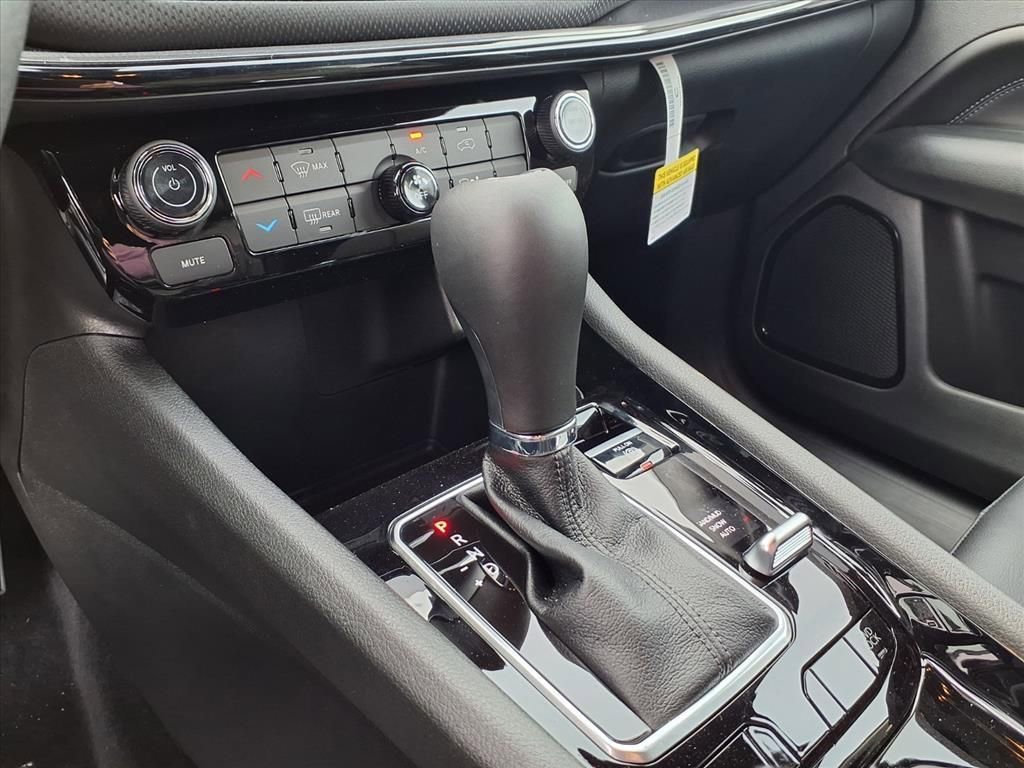 New 2026 Jeep Compass Latitude image 9