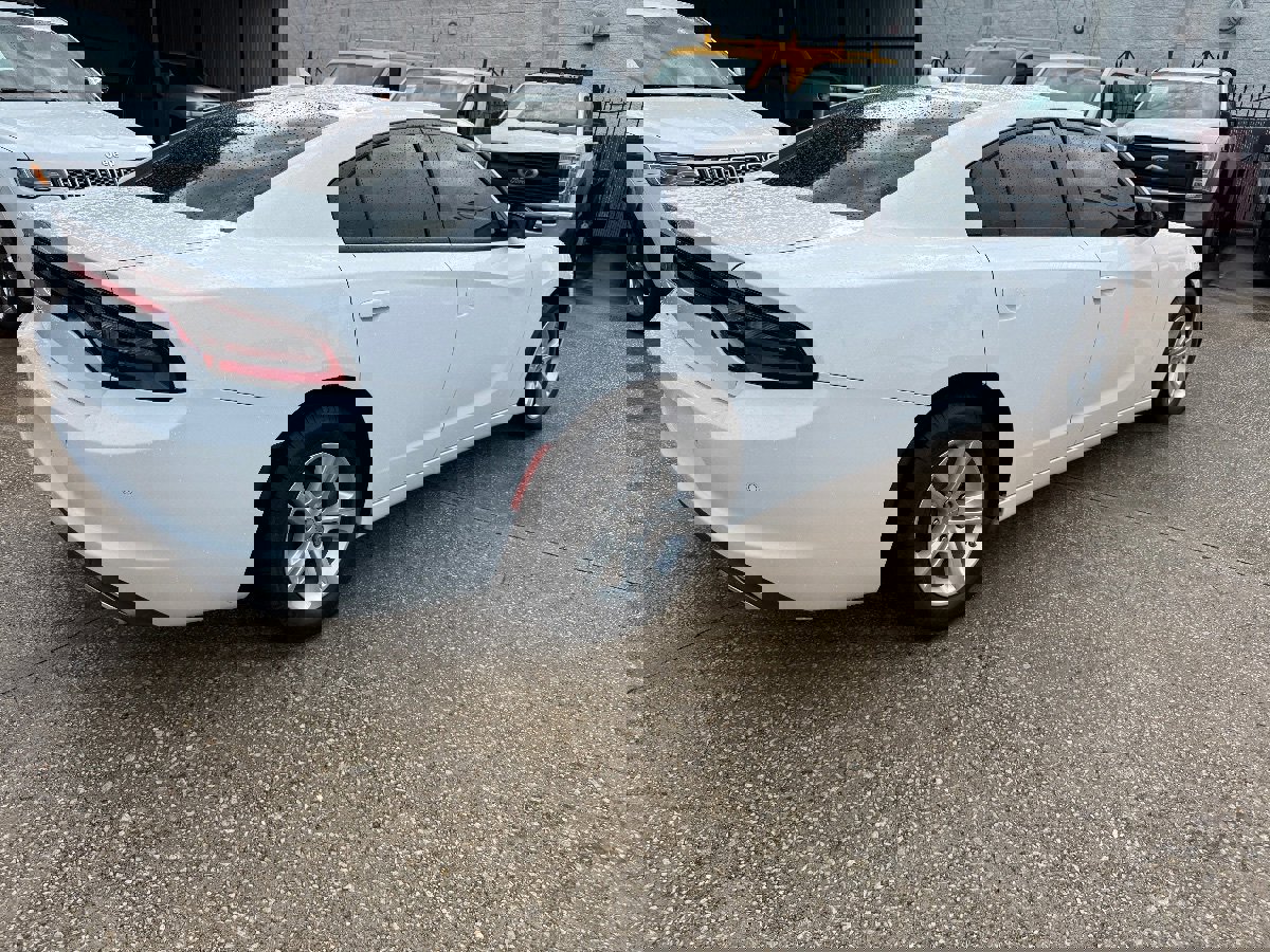 Used 2023 Dodge Charger SXT image 4