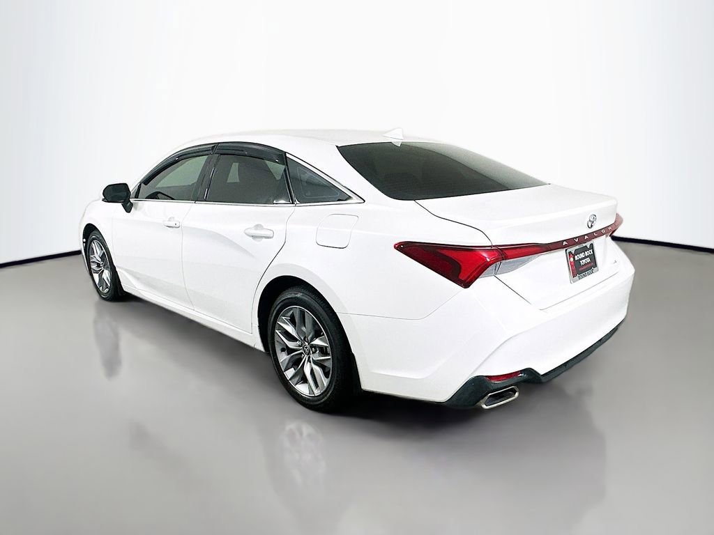 Used 2022 Toyota Avalon XLE image 7