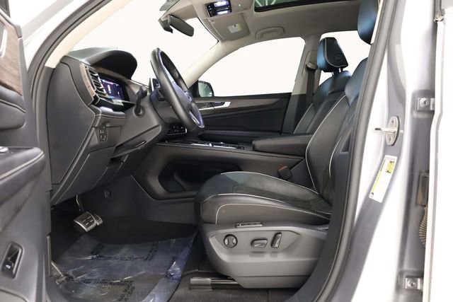Used 2024 Volkswagen Atlas SEL Premium R-Line image 13