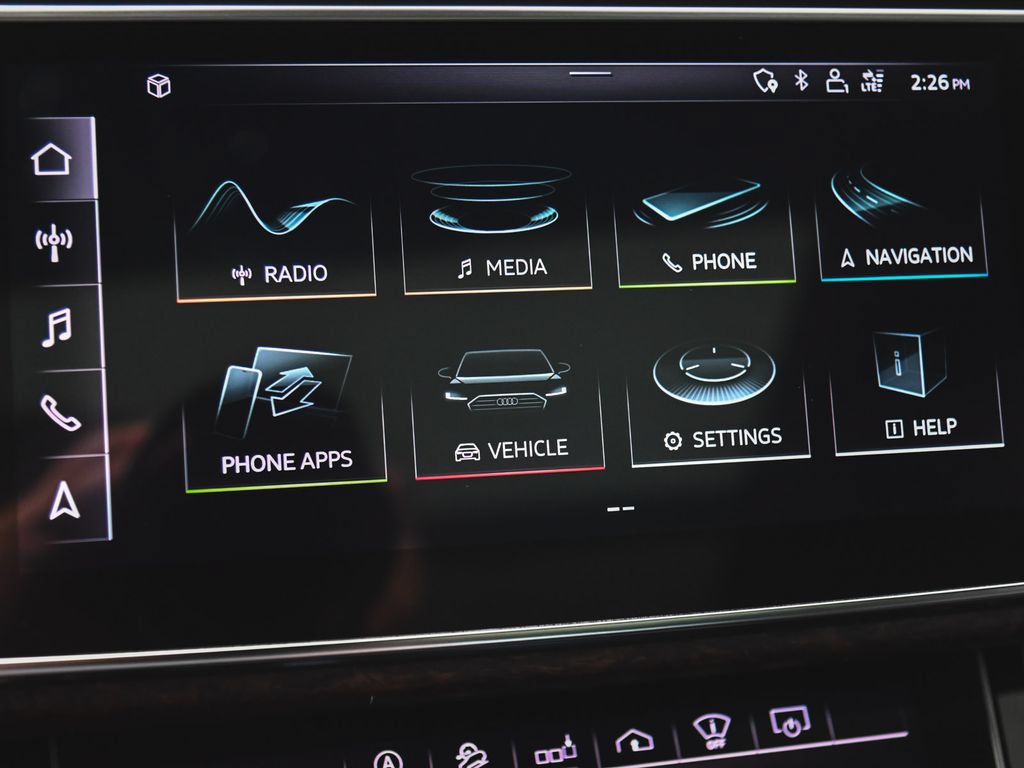 Used 2020 Audi Q8 Prestige AWD/4WD image 24