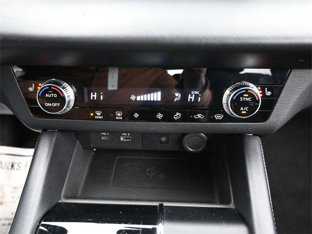 Used 2024 Mitsubishi Outlander SE image 16