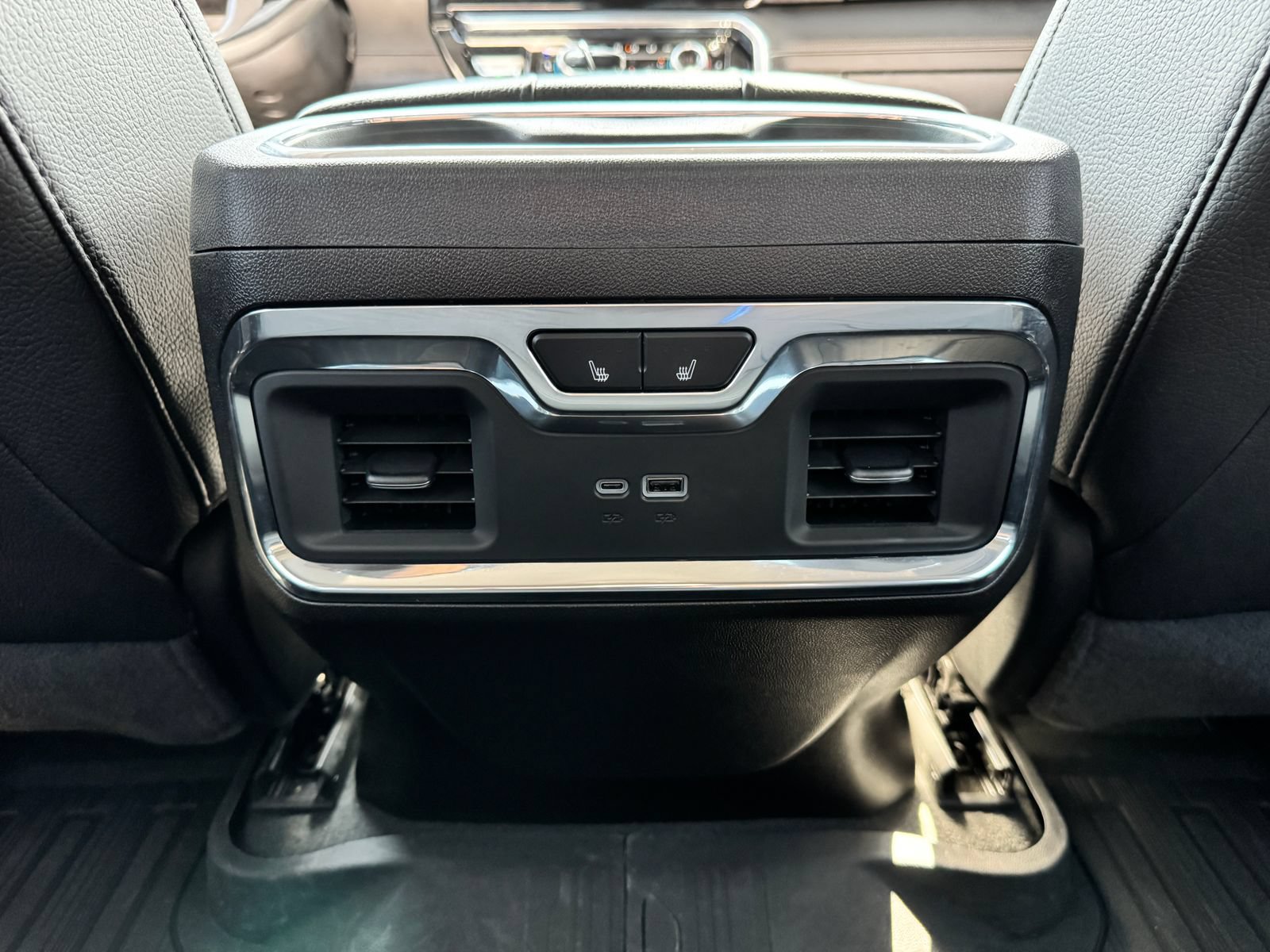 Used 2024 GMC Sierra 1500 Denali w/ Denali Reserve Package AWD/4WD image 29