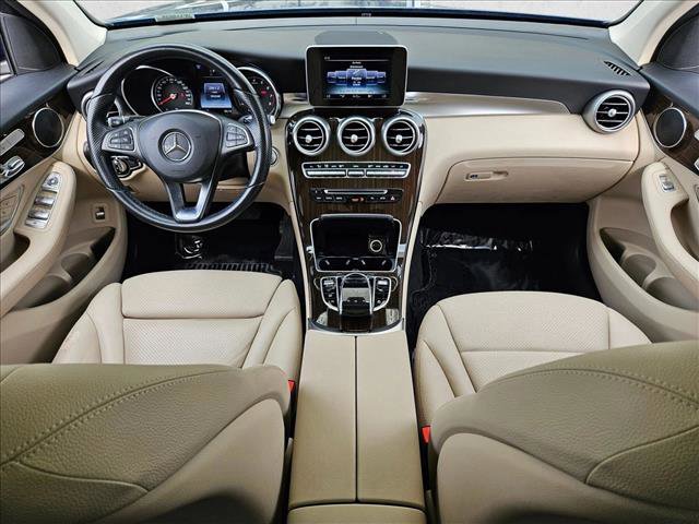 Used 2017 Mercedes-Benz GLC 300 4MATIC image 22