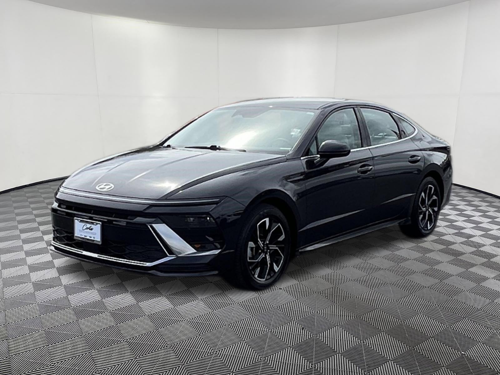 Used 2025 Hyundai Sonata SEL FWD image 3