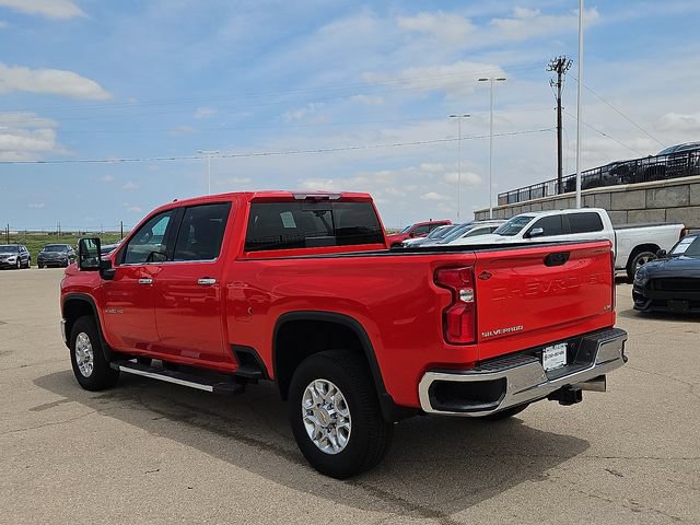 Used 2024 Chevrolet Silverado 2500 LTZ w/ LTZ Convenience Package AWD/4WD image 3