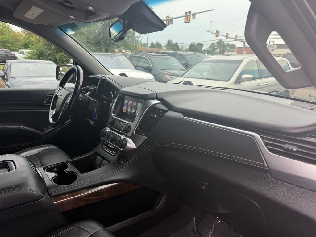 Used 2018 Chevrolet Suburban LT AWD/4WD image 14