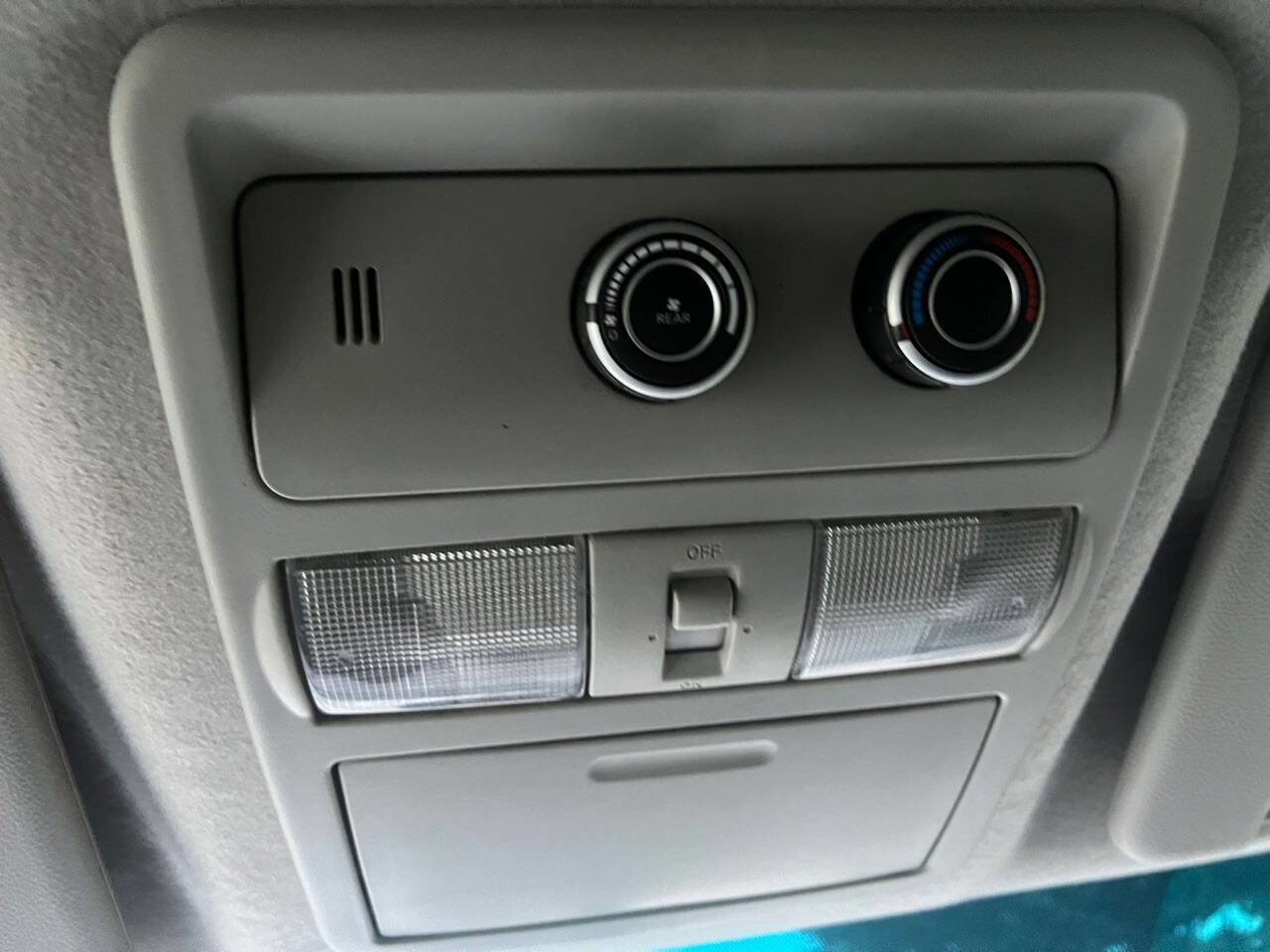 Used 2019 Nissan NV 3500 S image 31