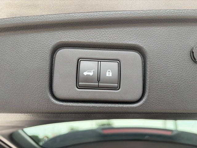 Used 2025 Nissan Pathfinder Rock Creek AWD/4WD image 21