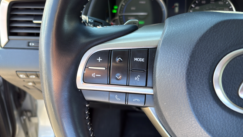 Certified 2022 Lexus RX 450hL AWD w/ Premium Package image 28