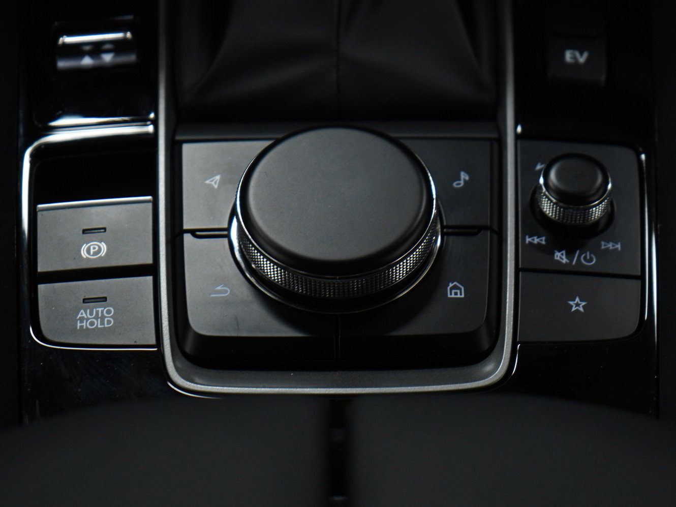 Certified 2025 MAZDA CX-50 AWD 2.5 Hybrid w/ Premium Pkg image 21