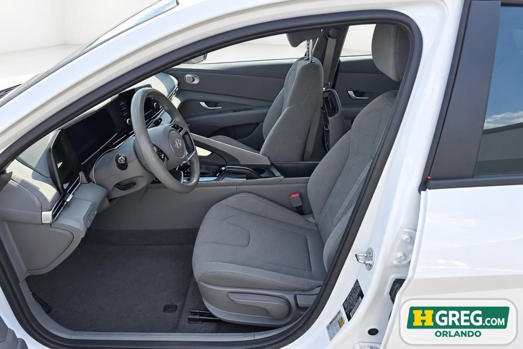 Used 2024 Hyundai Elantra SE FWD image 10