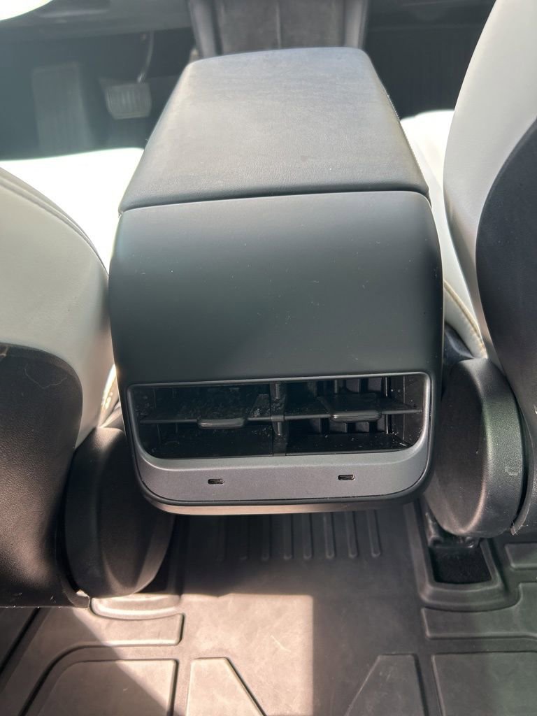 Used 2022 Tesla Model 3 image 27