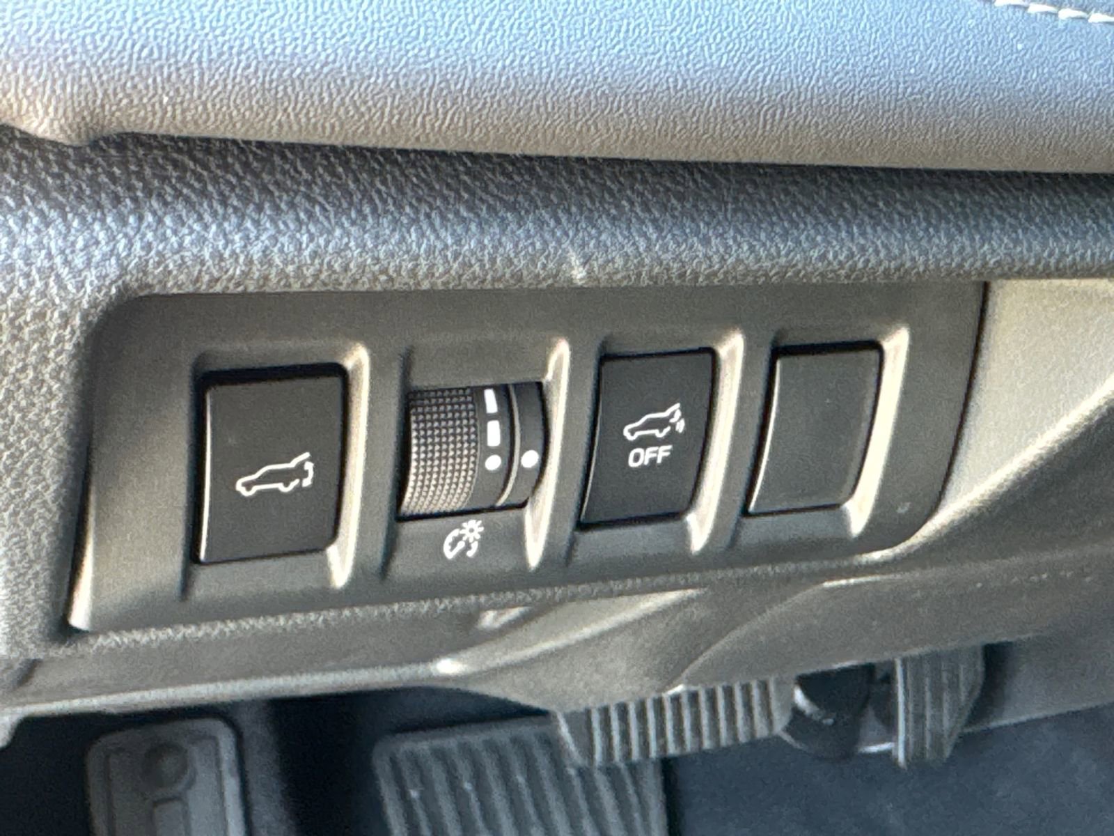 Certified 2025 Subaru Outback Limited XT image 17