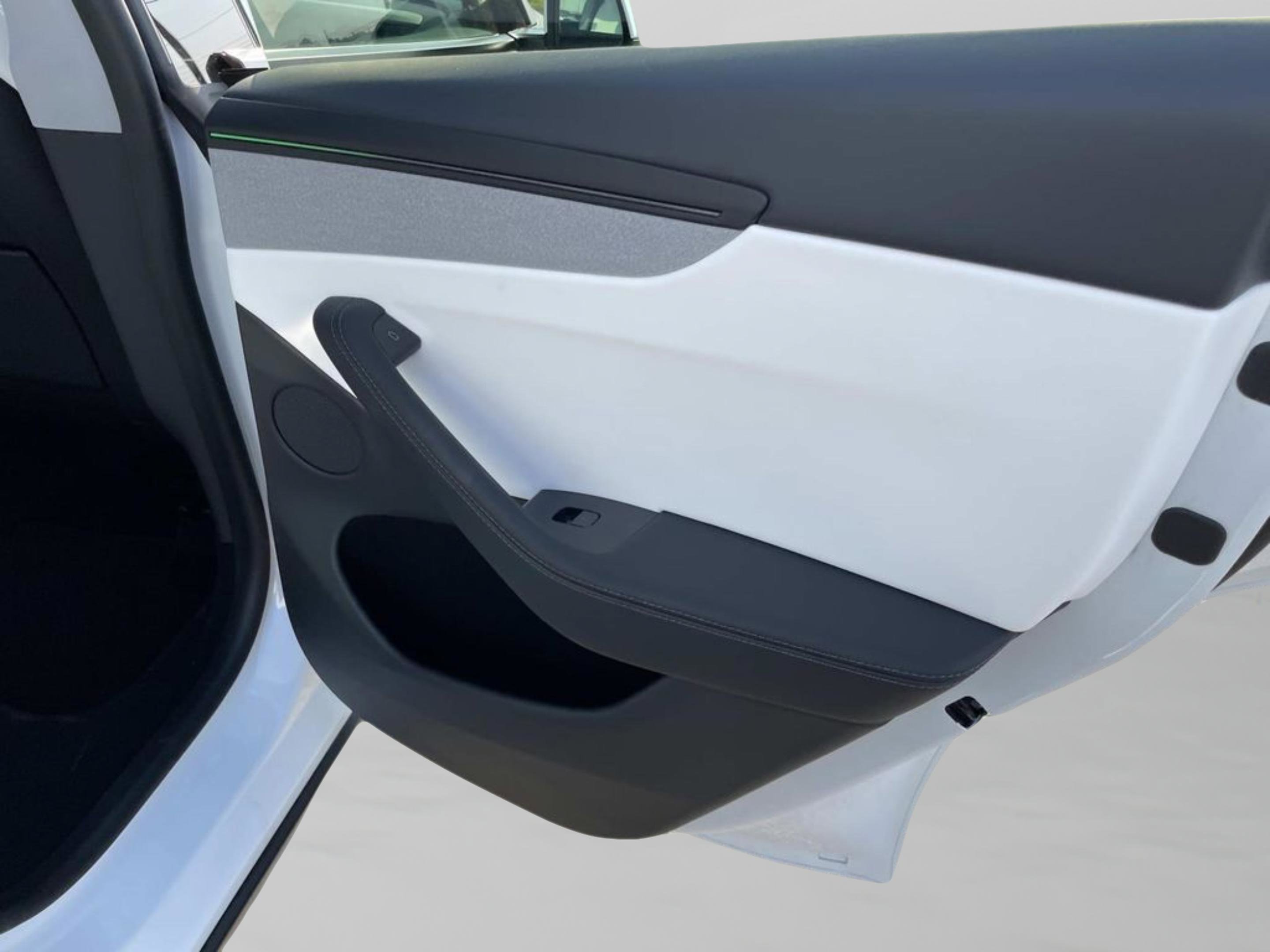 Used 2026 Tesla Model Y Long Range image 20