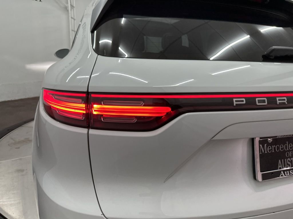 Used 2019 Porsche Cayenne S image 30