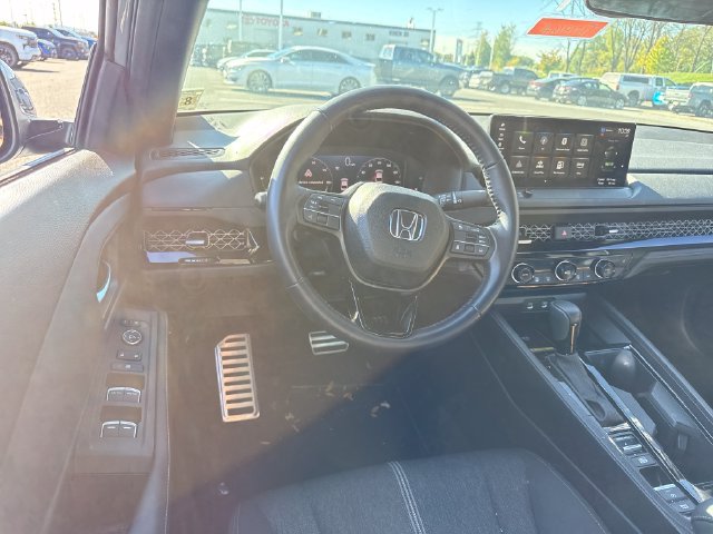 Used 2025 Honda Accord Sport image 19