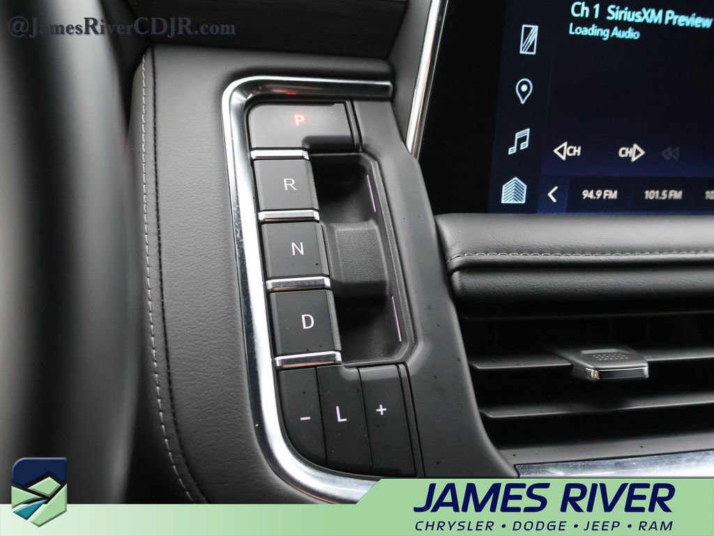 Used 2024 Chevrolet Suburban LT image 33