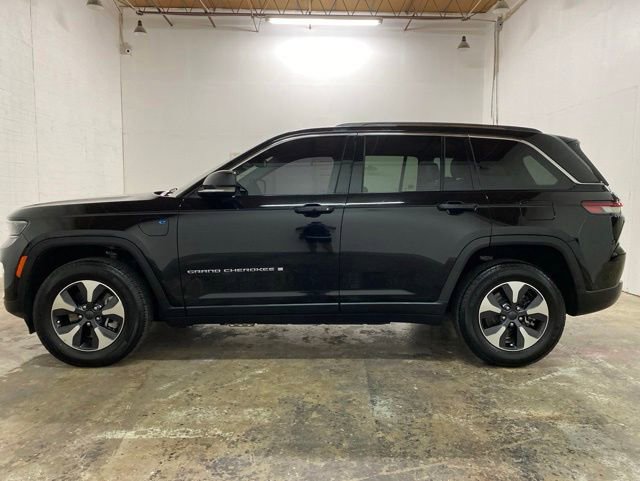 Used 2022 Jeep Grand Cherokee Limited 4xe AWD/4WD image 2
