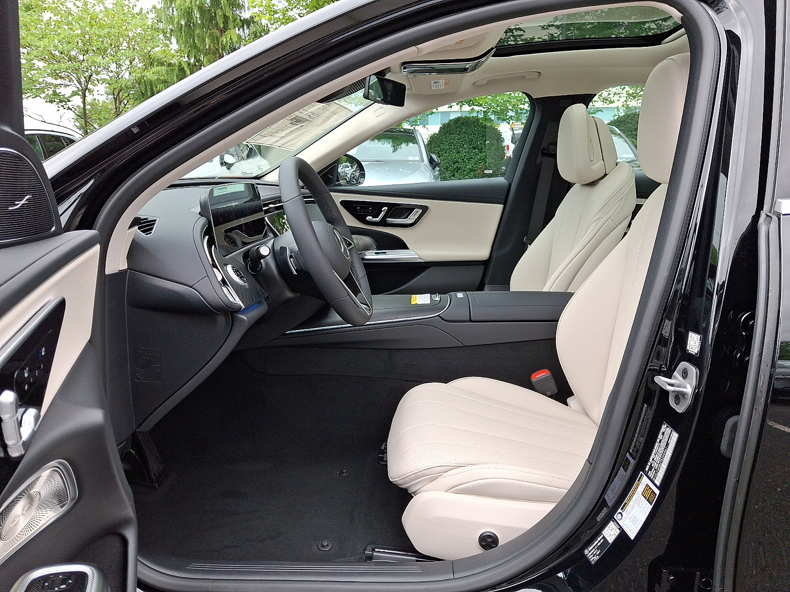 New 2026 Mercedes-Benz E 350 4MATIC Sedan image 11