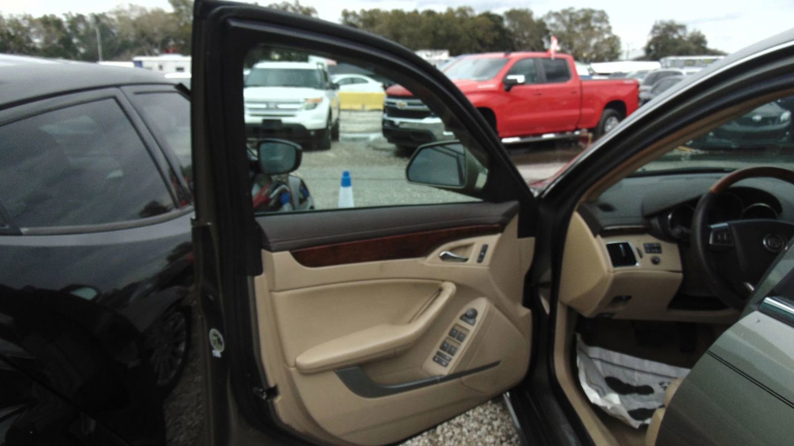 Used 2011 Cadillac CTS Premium image 12
